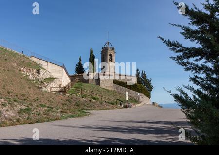 Église Sant Miquel de Castelltallat, 15e siècle, un objet historique classé dans Inventari del Patrimonii Arquitectònic de Catalunya. Banque D'Images