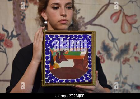 Londres, Angleterre, Royaume-Uni. 20 octobre 2023. Une œuvre d'Howard Hodgkin intitulée « sitting Room at West Hill », créée en 1964-65 et estimée à Â 40 000 £ - Â 60 000 £, est présentée par un technicien chez Sotheby's London. (Image de crédit : © Thomas Krych/ZUMA Press Wire) USAGE ÉDITORIAL SEULEMENT! Non destiné à UN USAGE commercial ! Crédit : ZUMA Press, Inc./Alamy Live News Banque D'Images