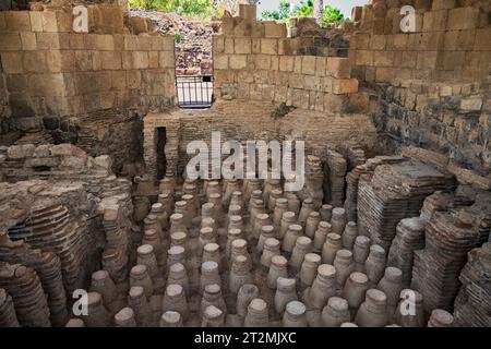 Galilée, Israël - 13 août 2023 : ruines antiques de bain dans la vieille Scythopolis, Beit She'an, Galilée, Israël Banque D'Images