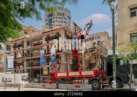 Tel Aviv, Israël - 17 août 2023 : rénovation de bâtiments à tel Aviv. Place des rois d'Israël à tel Aviv. Banque D'Images