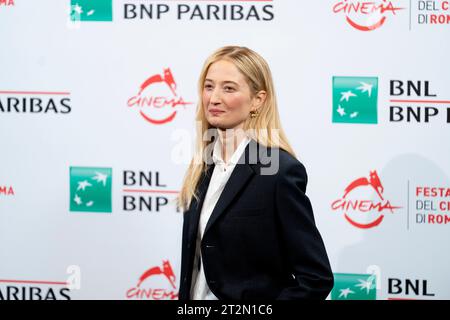 ROME, ITALIE - OCTOBRE 19 : Alba Rohrwacher assiste à un photocall pour le film 'mi Fanno Male i Capelli' lors du 18e Festival du film de Rome à l'Auditorium Banque D'Images