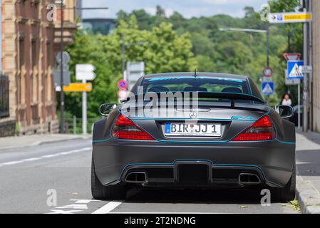 Noir mat Mercedes-Benz SL65 AMG Black Series garé dans la rue Banque D'Images