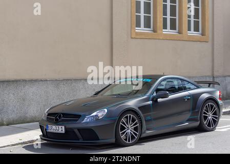Noir mat Mercedes-Benz SL65 AMG Black Series garé dans la rue Banque D'Images