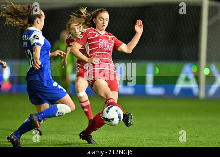 Oostakker, Belgique. 20 octobre 2023. Elien Nelissen (15 ans) de Standard photographié lors d'un match de football féminin entre AA Gent Ladies et Standard Femina de Liège lors de la 7e journée de la saison 2023 - 2024 de Belgian Lotto Womens Super League, le vendredi 20 octobre 2023 à Oostakker, BELGIQUE . Crédit : Sportpix/Alamy Live News Banque D'Images