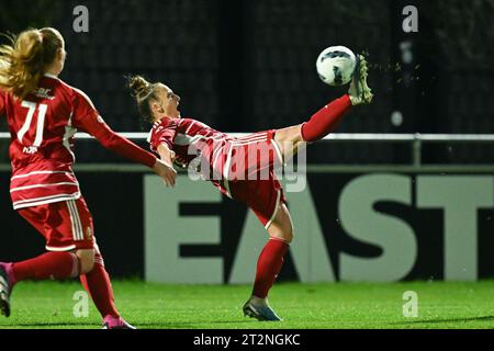 Oostakker, Belgique. 20 octobre 2023. Maud Coutereels (17) de Standard photographiée lors d'un match de football féminin entre AA Gent Ladies et Standard Femina de Liège lors de la 7e journée de la saison 2023 - 2024 de la Super League Belgian Lotto Womens, le vendredi 20 octobre 2023 à Oostakker, BELGIQUE . Crédit : Sportpix/Alamy Live News Banque D'Images