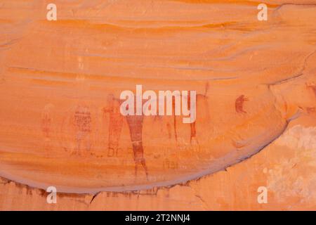 Photographie d'un pictogramme de la culture de Barrier Canyon trouvé à Buckhorn Wash, près de Green River, Utah, États-Unis. Banque D'Images