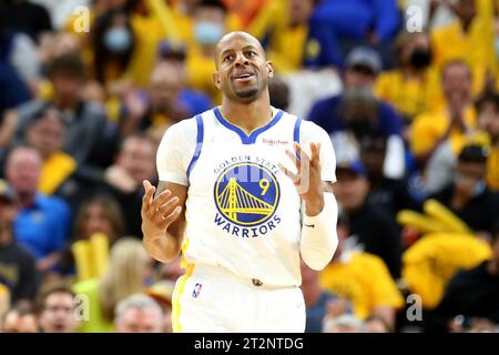 San Francisco, États-Unis. 02 juin 2022. Andre Iguodala des Golden State Warriors (9) réagit après un match contre les Celtics de Boston lors du match 1 de la finale NBA au Chase Center le 2 juin 2022 à San Francisco. (Photo de Ray Chavez/Bay Area News Group/TNS/Sipa USA) crédit : SIPA USA/Alamy Live News Banque D'Images