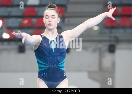 Santiago, Chili. 19 octobre 2023. AVA Stewart du Canada pendant l'entraînement au podium féminin de gymnastique artistique aux Jeux panaméricains de Santiago 2023, qui ont eu lieu au Centro de Deportes colectivos à Santiago, au Chili. Daniel Lea/CSM/Alamy Live News Banque D'Images