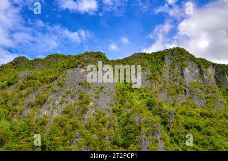 Rochers inaccessibles de l'île de Sangat, île de Busuanga, Philippines Banque D'Images