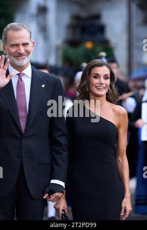 Oviedo, Asturies, Espagne. 20 octobre 2023. ROI FELIPE VI d'Espagne, REINE LETIZIA d'Espagne arrivée au Théâtre Campoamor pour la cérémonie des Prix Princesse des Asturies 2023 à Oviedo. (Image de crédit : © Jack Abuin/ZUMA Press Wire) USAGE ÉDITORIAL SEULEMENT! Non destiné à UN USAGE commercial ! Banque D'Images