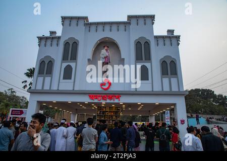 Foire du livre Amar Ekushey à Suhrawardi Udyan à Dhaka, Bangladesh. Banque D'Images