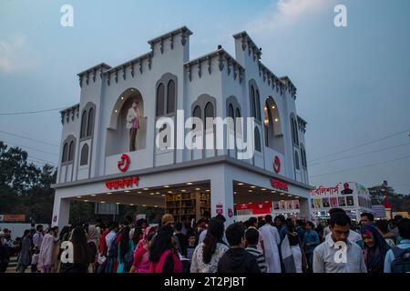 Foire du livre Amar Ekushey à Suhrawardi Udyan à Dhaka, Bangladesh. Banque D'Images