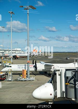 Sydney Australie / Kingsford Smith Airport avec des avions sur le tarmac. Banque D'Images