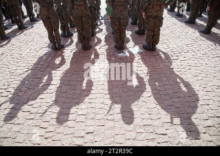 Soldats de la 7e Brigade de défense territoriale de Poméranie à Gdansk de Wojska Obrony Terytorialnej WOT (Force de défense territoriale) à Gdansk, Pologne © WO Banque D'Images