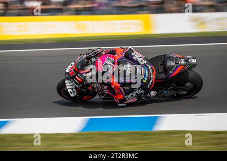 Melbourne, Australie. 21 octobre 2023. ALEIX ESPARGARO de l'Espagne sur l'Aprilia Racing APRILIA pendant le MotoGP australien sur le circuit du Grand Prix de Phillip Island. Crédit : Santanu Banik/Alamy Live News Banque D'Images