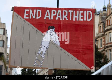 Londres, Royaume-Uni. 19 octobre 2023. Manifestation pro-palestinienne dans le centre de Londres crédit : Sinai Noor/Alamy Live News Banque D'Images