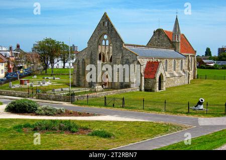 Ruiné de l'église de la garnison royale à Portsmouth, en Angleterre. Banque D'Images