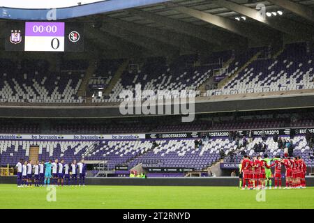 Bruxelles, Belgique. 21 octobre 2023. Les joueurs de RSCA futures photographiés au début d'un match de football entre RSCA futures et SL16 (Standard U23), samedi 21 octobre 2023 à Bruxelles, le jour 09/30 de la deuxième division du championnat belge Challenger Pro League 2023-2024. BELGA PHOTO VIRGINIE LEFOUR crédit : Belga News Agency/Alamy Live News Banque D'Images