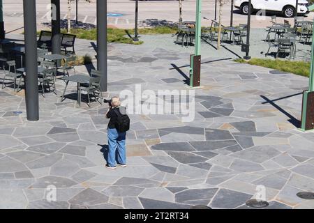 Garlands Re-Do Town Square plus quelques visiteurs royaux Banque D'Images