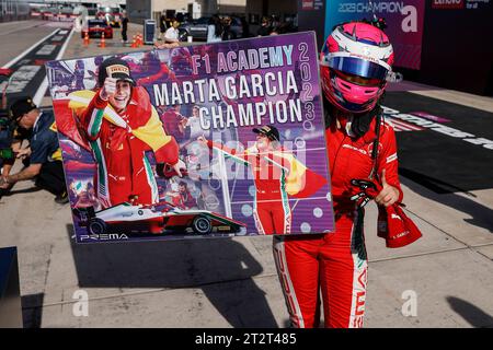 Austin, Etats Unis. 20 octobre 2023. GARCIA Marta (gbr), Prema Racing, portrait célèbre son championnat F1 Academy 2023 lors de la 7e manche de la F1 Academy 2023 du 20 au 22 octobre, sur le circuit des Amériques, à Austin, USA - photo Xavi Bonilla/DPPI crédit : DPPI Media/Alamy Live News Banque D'Images