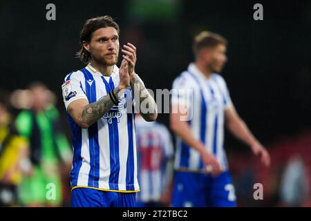 Ashley Fletcher de Sheffield Wednesday pendant le match du championnat Sky Bet à Vicarage Road, Watford. Date de la photo : Samedi 21 octobre 2023. Banque D'Images