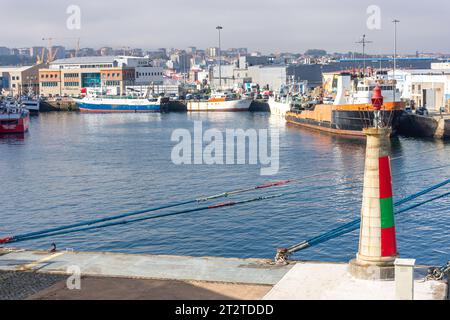 Vue sur le port, Vigo, province de Pontevedra, Galice, Royaume d'Espagne Banque D'Images