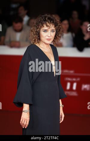 Rome, Italie - 19 octobre 2023. Valeria Golino assiste au tapis rouge du Rome film Fest 2023 à l'Auditorium Parco della Musica. Crédit : Gennaro Leonardi/Alamy Live News Banque D'Images