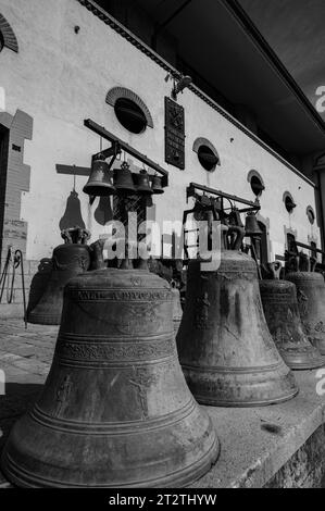 La Fonderie pontificale de cloches Marinelli est une entreprise métallurgique italienne familiale, basée à Agnone, spécialisée dans la coulée de cloches. Banque D'Images