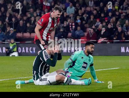 Rasmus Hojlund de Manchester United réagit après avoir raté une chance lors du match de Premier League à Bramall Lane, Sheffield. Date de la photo : Samedi 21 octobre 2023. Banque D'Images