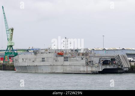 Le Havre, France - navire militaire USNS CARSON VILLE à côté au port du Havre. Banque D'Images