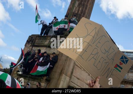 Glasgow, Royaume-Uni, 21 octobre 2023. Rassemblement en soutien à la Palestine face à l'agression israélienne, à Glasgow, en Écosse, le 21 octobre 2023. Crédit photo : Jeremy Sutton-Hibbert/Alamy Live News. Banque D'Images