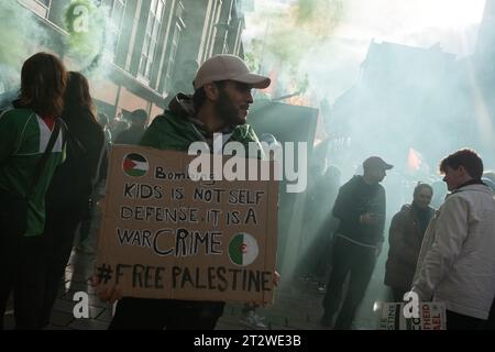 Glasgow, Royaume-Uni, 21 octobre 2023. Rassemblement en soutien à la Palestine face à l'agression israélienne, à Glasgow, en Écosse, le 21 octobre 2023. Crédit photo : Jeremy Sutton-Hibbert/Alamy Live News. Banque D'Images