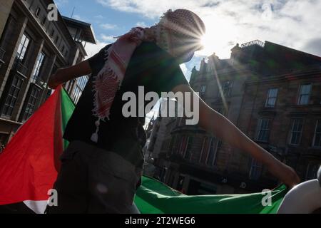 Glasgow, Royaume-Uni, 21 octobre 2023. Rassemblement en soutien à la Palestine face à l'agression israélienne, à Glasgow, en Écosse, le 21 octobre 2023. Crédit photo : Jeremy Sutton-Hibbert/Alamy Live News. Banque D'Images