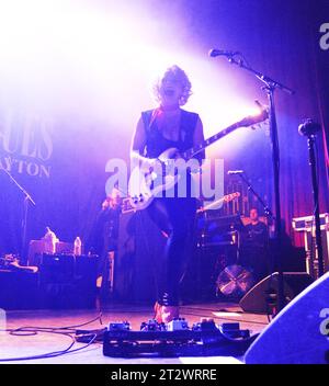 Manchester, Royaume-Uni. 21 octobre 2023, Samantha Fish avec Jesse Drayton, 02 Ritz, Manchester, Royaume-Uni. Crédit photo : David Bronstein/ Alamy Live News Banque D'Images