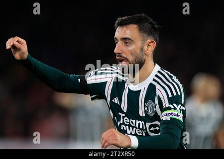 Sheffield, Royaume-Uni. 21 octobre 2023. Bruno Fernandes #8 de Manchester United lors du match de Premier League Sheffield United vs Manchester United à Bramall Lane, Sheffield, Royaume-Uni, le 21 octobre 2023 (photo de Conor Molloy/News Images) à Sheffield, Royaume-Uni le 10/21/2023. (Photo de Conor Molloy/News Images/Sipa USA) crédit : SIPA USA/Alamy Live News Banque D'Images