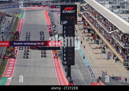 Austin, Vereinigte Staaten. 21 octobre 2023. 21 octobre 2023, circuit des Amériques, Austin, Formule 1 Lenovo Grand Prix des États-Unis 2023, dans l'image le départ de la course de sprint crédit : dpa/Alamy Live News Banque D'Images