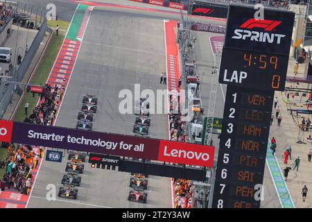 Austin, Vereinigte Staaten. 21 octobre 2023. 21 octobre 2023, circuit des Amériques, Austin, Formule 1 Lenovo Grand Prix des États-Unis 2023, dans l'image le départ de la course de sprint crédit : dpa/Alamy Live News Banque D'Images