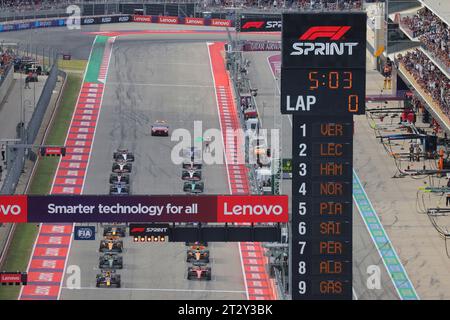 Austin, Vereinigte Staaten. 21 octobre 2023. 21 octobre 2023, circuit des Amériques, Austin, Formule 1 Lenovo Grand Prix des États-Unis 2023, dans l'image le départ de la course de sprint crédit : dpa/Alamy Live News Banque D'Images