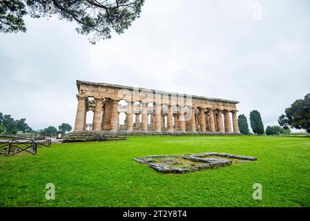 Temple de Poséidon dans le parc archéologique de Paestum - Italie Banque D'Images