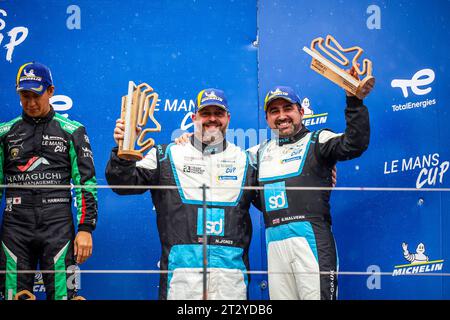 18 JONES Nick (gbr), MALVERN Scott (gbr), Team Parker Racing, Porsche 911 GT3 R (992), podium portrait lors de la 6e manche de la Michelin le Mans Cup 2023 du 18 au 20 octobre 2023 à Portimao, Portugal - photo Paulo Maria / DPPI Banque D'Images