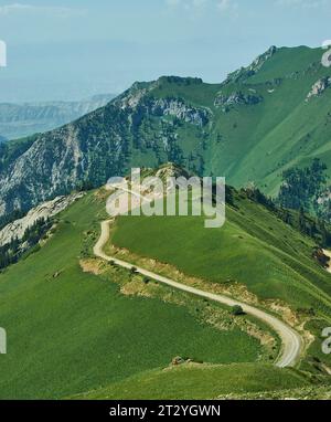 Le district de Moldo-Ashuu Pass de la région de son-Kul dans l'ouest du Kirghizistan Banque D'Images