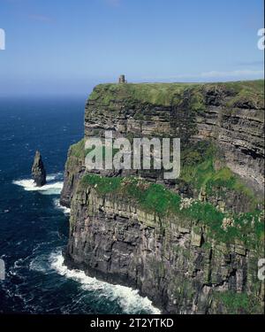 Irlande. Comté de Clare. Vue sur la côte. Falaises de Mohar. Banque D'Images