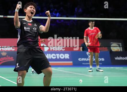 Huang Dong Ping , Chine réagit après avoir gagné contre Zheng si Wei et Huang ya Qiong, Chine lors de leur finale en double mixte à Victor Denmark Open à Jyske Bank Arena à Odense dimanche 22, 2023. Banque D'Images