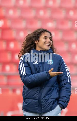 Dijon, France. 18 octobre 2023. Dijon, France, 22 octobre 2023 : Louna Ribadeira (20 Paris) avant le match D1 Arkema entre Dijon et Paris FC au Stade Gaston Gerard à Dijon, France. (Leiting Gao/SPP) crédit : SPP Sport Press photo. /Alamy Live News Banque D'Images