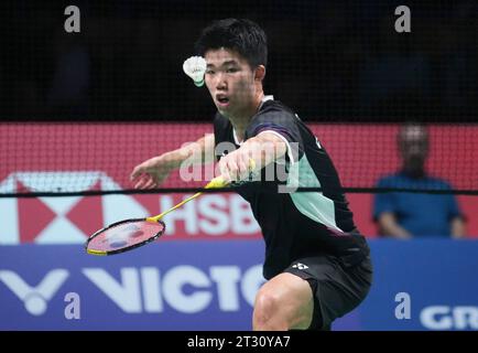 Weng Hong Yang, Chine en action contre Lee Zii Jia, de Malaisie, en finale simple au Victor Denmark Open à Jyske Bank Arena à Odense dimanche 22 octobre 2023. Banque D'Images