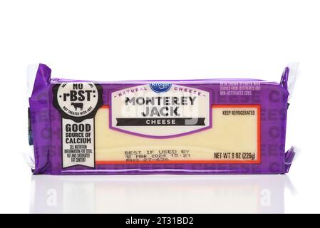 IRVINE, CALIFORNIE - 19 octobre 2023 : un paquet de fromage Kroger Monterey Jack. Banque D'Images