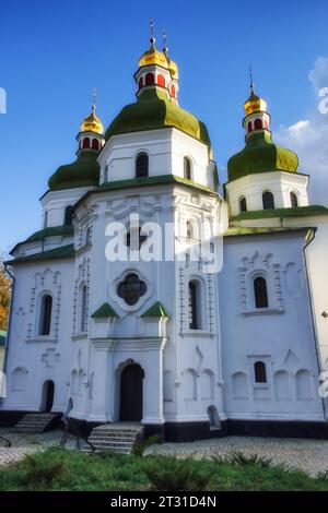 Cathédrale Saint-Nicolas à Nizhyn. Le bâtiment date du début du baroque ukrainien. Une ancienne église orthodoxe. Banque D'Images