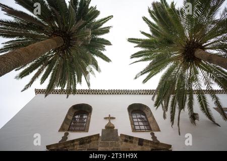 Le fragment de façade du monastère de San Francisco (Convento de San Francisco). La petite ville de Garachico sur la côte nord de Tenerife. Canar Banque D'Images