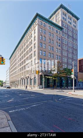 Hanover Academy, Trenton : Broad Street Bank Building, 143 East State Street, a été construit en trois sections en 1900, 1913 et 1924. Banque D'Images