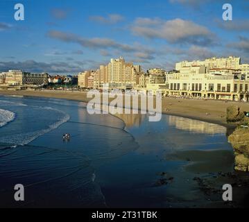 France. Pyrénées-Atlantiques. Biarritz. Propriétés de plage et de bord de mer. Banque D'Images